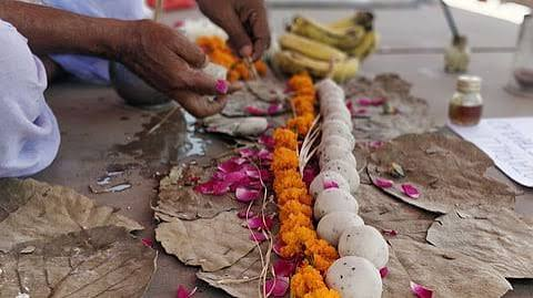 Pind Daan In Gaya : गया में पिंडदान करने से क्या मिलता है? जानिए कथा, महत्व और पूरी विधि 5 Image 11